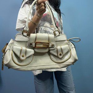 Y2K WHITE GUESS SHOULDER BAG PURSE WITH GOLD DETAIL AND SNAP CLOSURE